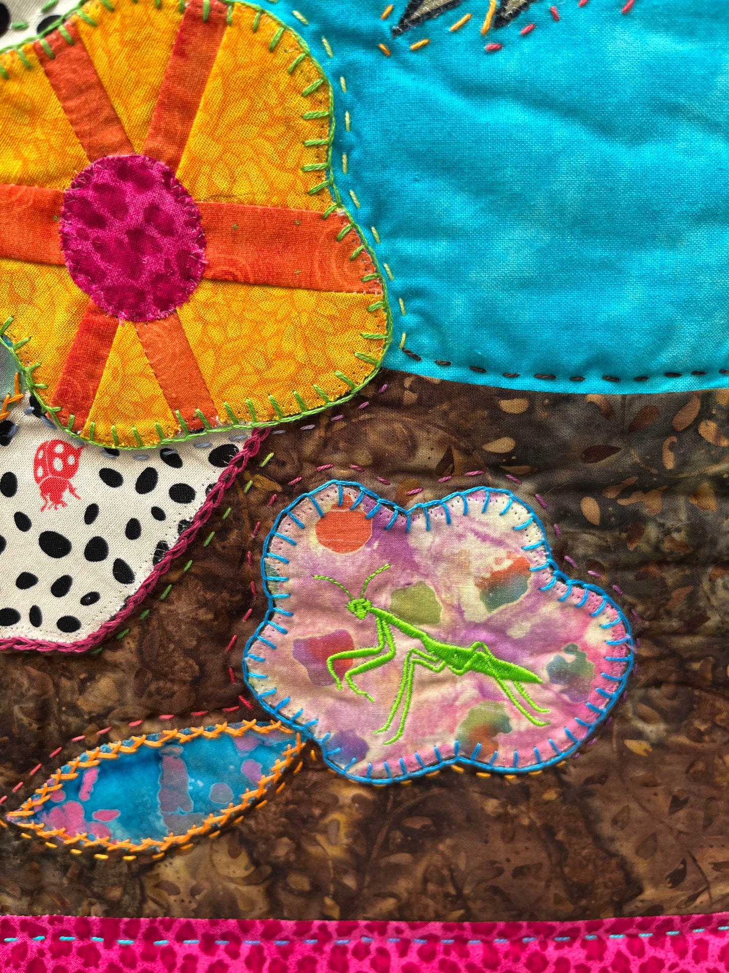Gift of the Mantis - OOAK Quilted Wallhanging - 22x22"